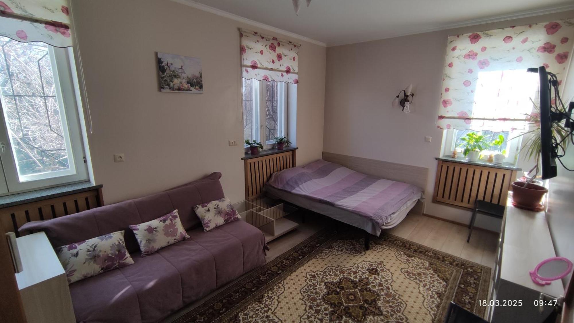 Guest House Dacha Kyiv Exterior photo